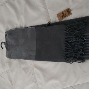 Unisex NwT Scarf
